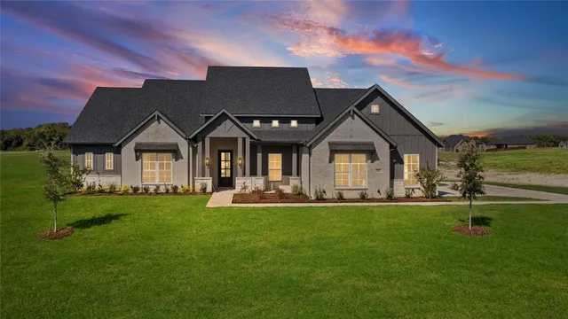 $699,900 | 162 Aiden Drive, Waxahachie, TX 75165