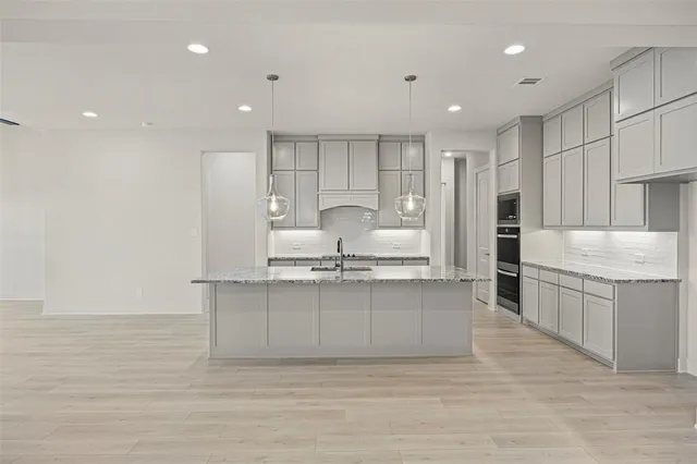 $699,900 | 162 Aiden Drive, Waxahachie, TX 75165