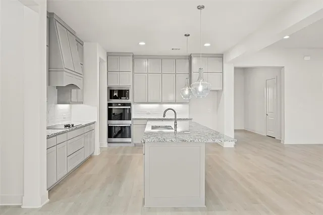 $699,900 | 162 Aiden Drive, Waxahachie, TX 75165