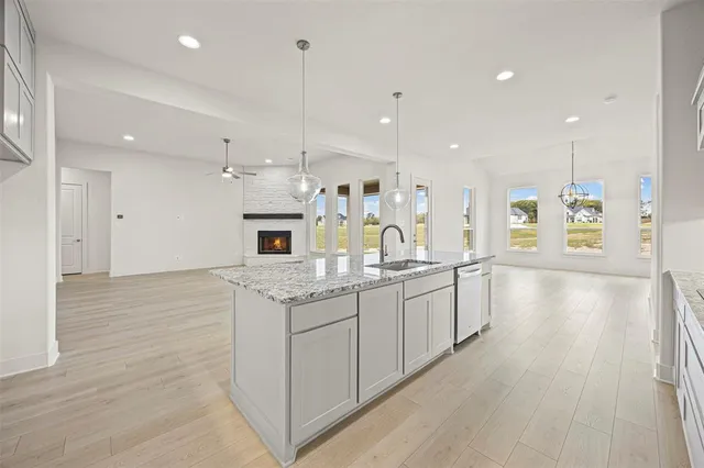 $699,900 | 162 Aiden Drive, Waxahachie, TX 75165