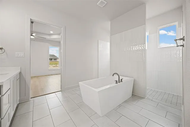 $699,900 | 162 Aiden Drive, Waxahachie, TX 75165