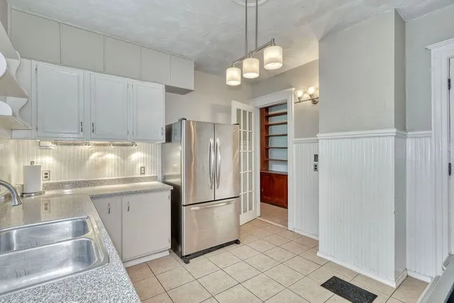 $2,000 | 371 Alexander Street, Rochester, NY 14607