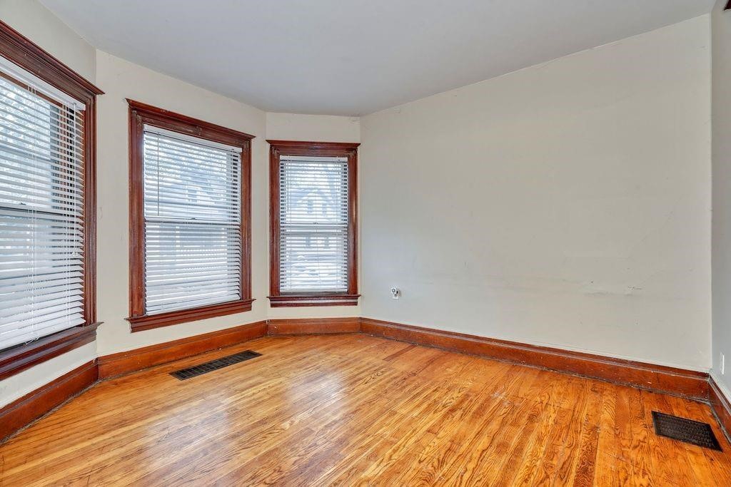 371 Alexander Street Rochester, NY 14607 - Photo 4 of 17