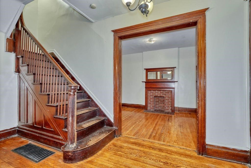 371 Alexander Street Rochester, NY 14607 - Photo 8 of 17