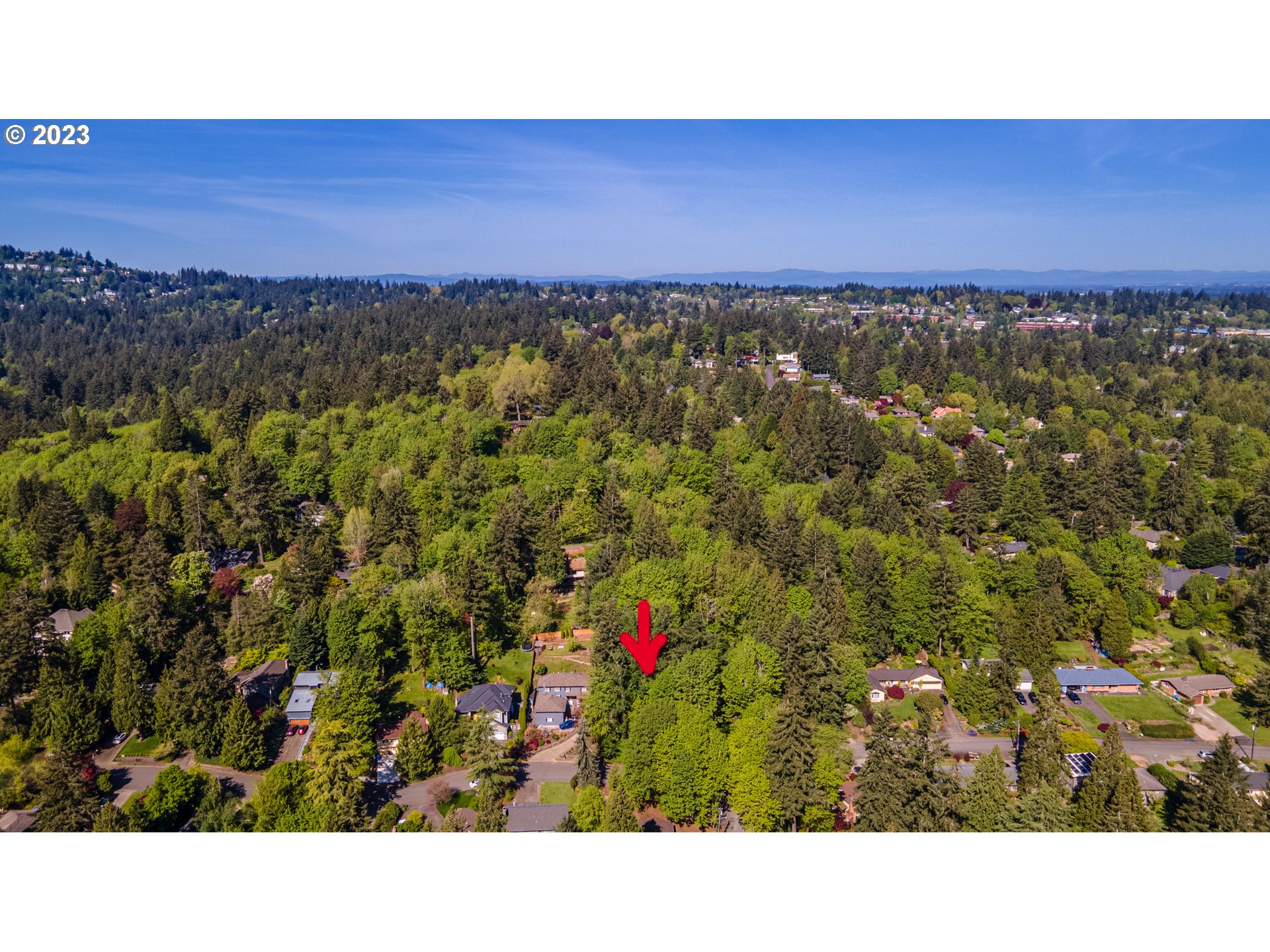 1322 Southwest Maplecrest Drive, Unit F Portland, OR 97219 - Photo 8 of 18 a outdoor view