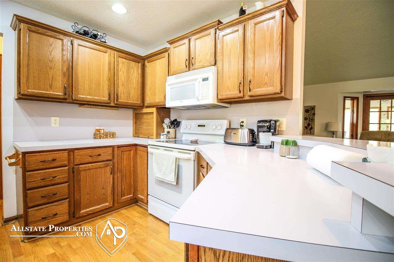 2470 South State Road Davison, MI 48423 - Photo 4 of 26 21473159-3.JPG