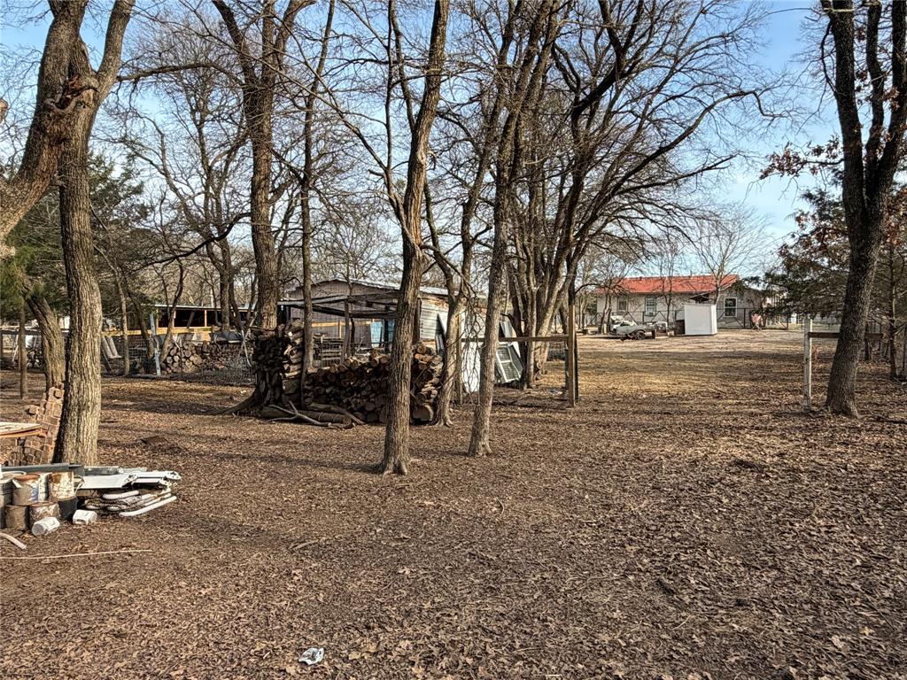 2552 Northwest 1090 Road Corsicana, TX 75110 - Photo 23 of 23 a view of park with tree