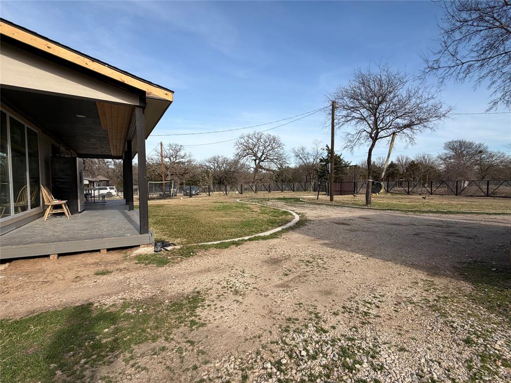 2552 Northwest 1090 Road Corsicana, TX 75110 - Photo 5 of 23 a view of a outdoor space
