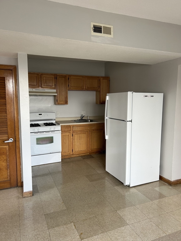 888 State Street, Unit 24 Springfield, MA 01109 - Photo 3 of 5