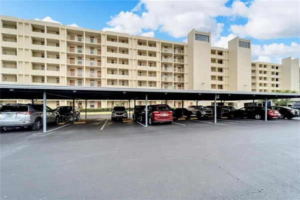 $129,900 | 700 Mirror Terrace Northwest, Unit 505, Winter Haven, FL 33881
