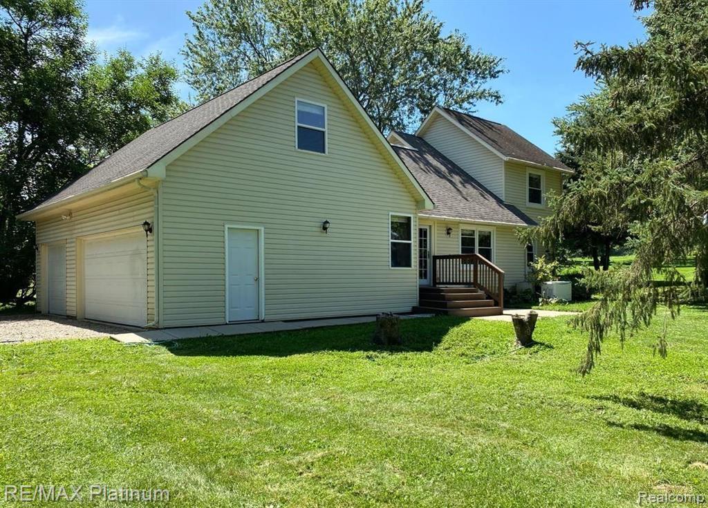 3855 Faussett Road Howell, MI 48855 - Photo 2 of 15