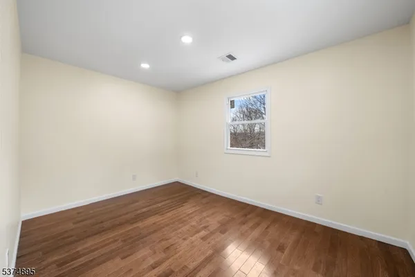 $489,000 | 20 Ella Street, Bloomingdale, NJ 07403