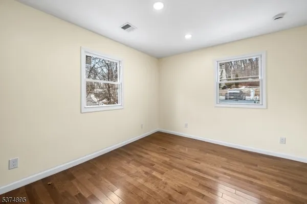 $489,000 | 20 Ella Street, Bloomingdale, NJ 07403