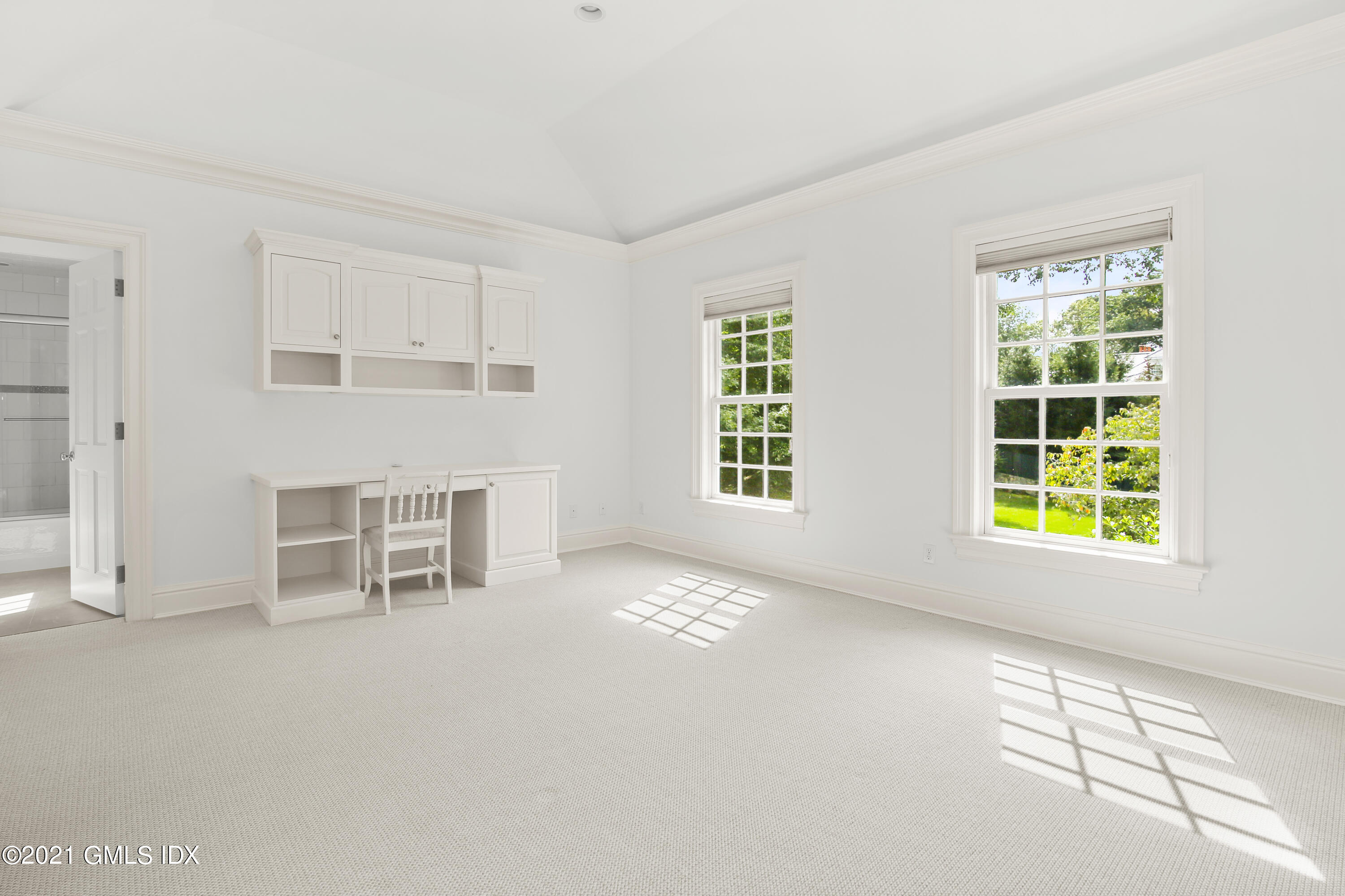 50 Byfield Lane Greenwich, CT 06830 - Photo 24 of 37 an empty room with windows