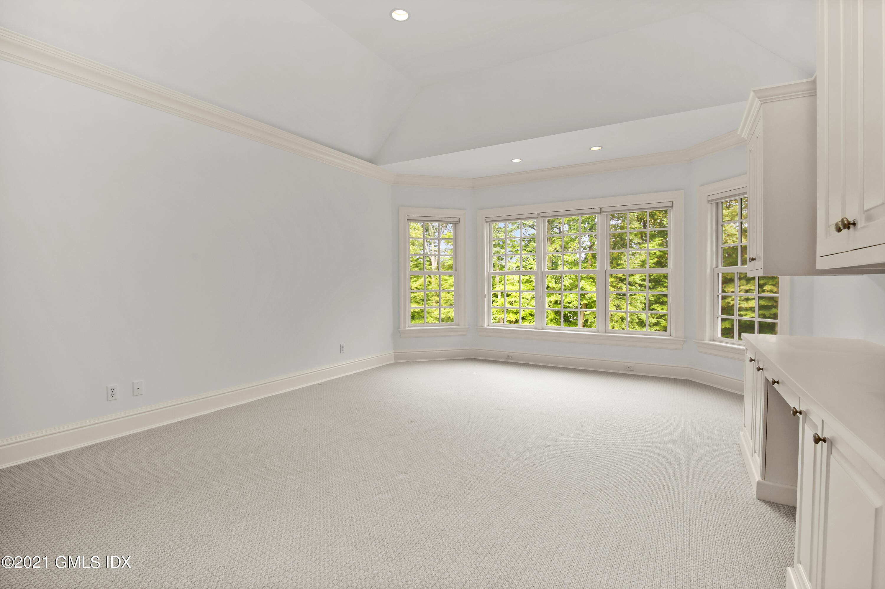 50 Byfield Lane Greenwich, CT 06830 - Photo 26 of 37 wooden floor in an empty room with a window