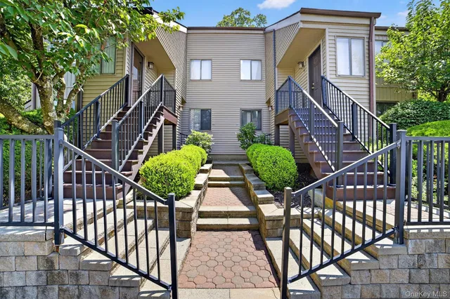 $452,000 | 14-1 Steven Drive, Ossining, NY 10562