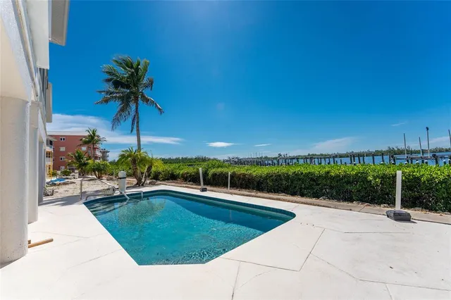 $649,900 | 1380 Beach Road, Unit 2, Englewood, FL 34223