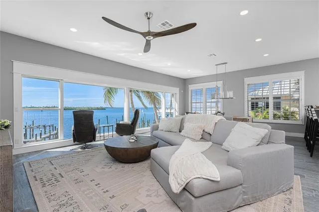 $649,900 | 1380 Beach Road, Unit 2, Englewood, FL 34223