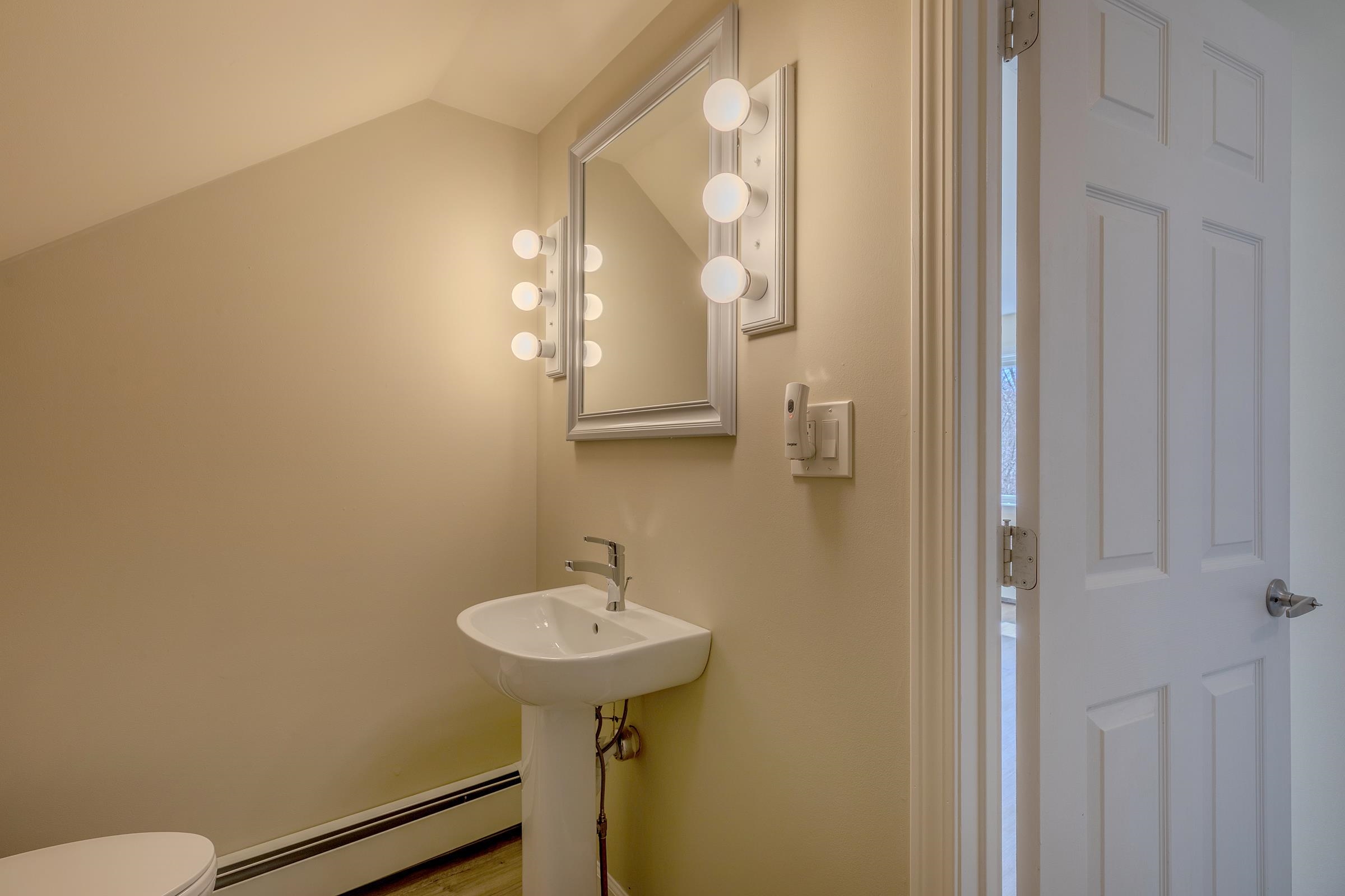 191 Pleasant St Extension Dorset, VT 05253 - Photo 31 of 45