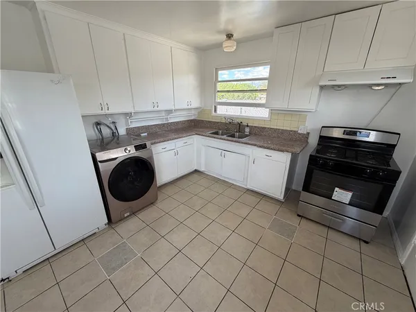 $2,300 | 5660 Noel Drive, Temple City, CA 91780