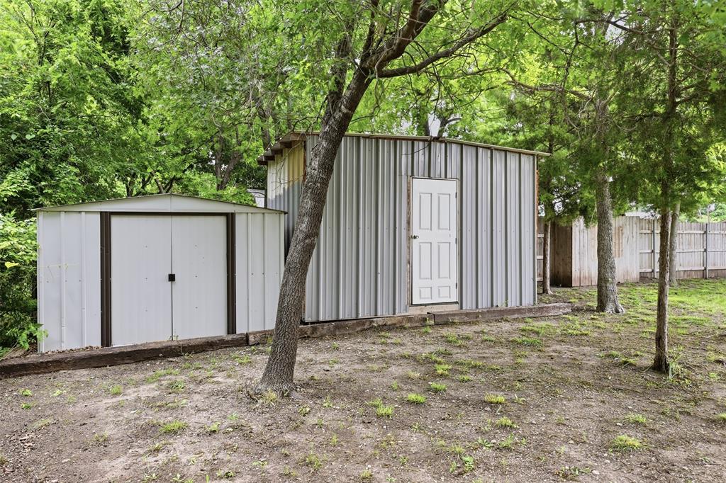 258 Spring Valley Azle, TX 76020 - Photo 3 of 34