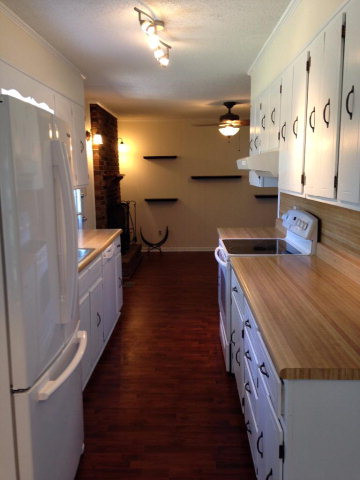 4057 Raintree Drive Martinez, GA 30907 - Photo 4 of 17 Kitchen/counterspace