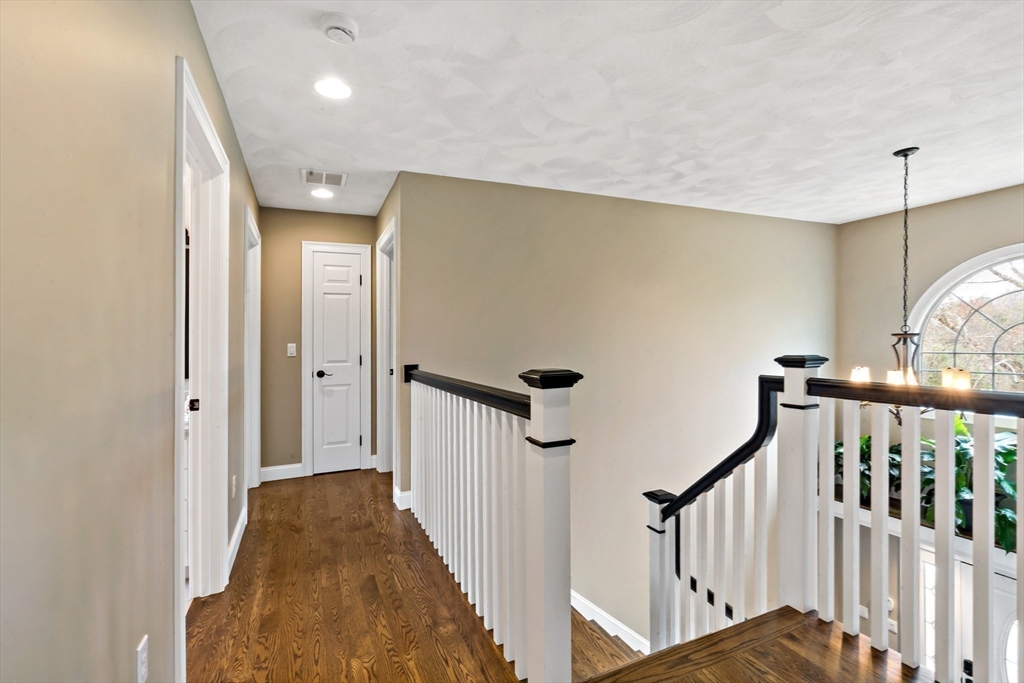 9 Round Farm Road Rehoboth, MA 02769 - Photo 26 of 41