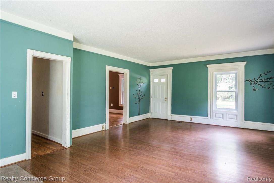 820 North Hughes Road Howell, MI 48843 - Photo 5 of 27 Hughes (1 of 30).jpg