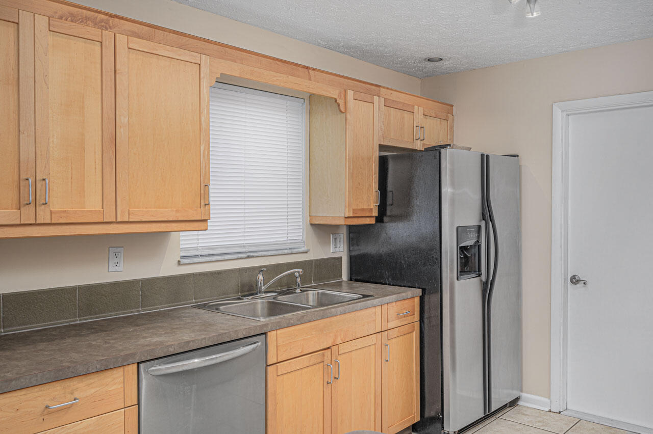 1132 Southeast Palm Beach Road Port St. Lucie, FL 34952 - Photo 5 of 17 1132 SE Palm Beach Rd - WEB - 5