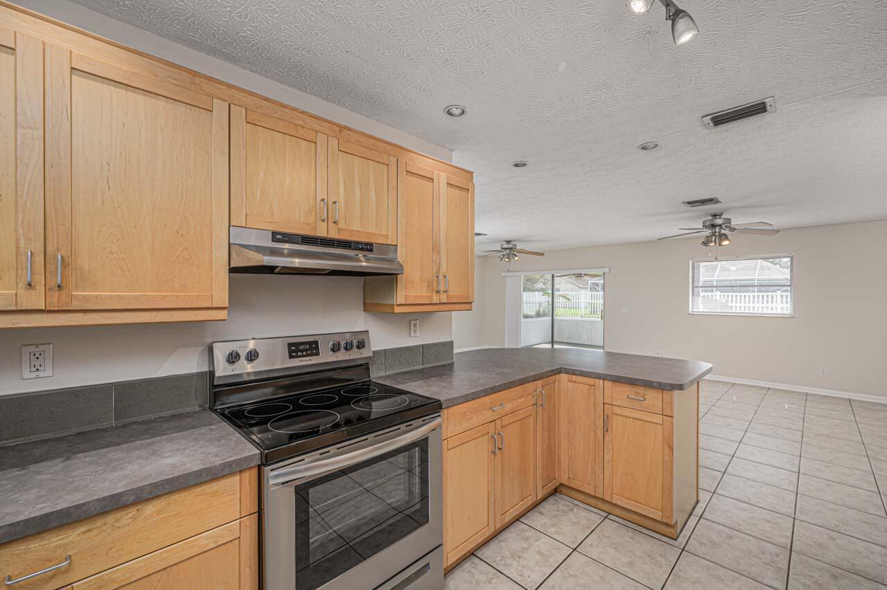 1132 Southeast Palm Beach Road Port St. Lucie, FL 34952 - Photo 6 of 17 1132 SE Palm Beach Rd - WEB - 6