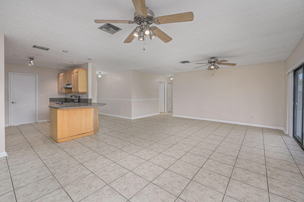 1132 Southeast Palm Beach Road Port St. Lucie, FL 34952 - Photo 7 of 17 1132 SE Palm Beach Rd - WEB - 7