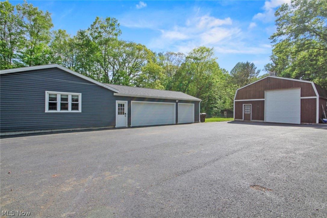 12640 New Buffalo Road North Lima, OH 44452 - Photo 2 of 28