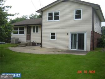9205 Laramie Road Philadelphia, PA 19115 - Photo 12 of 12 Exterior Back