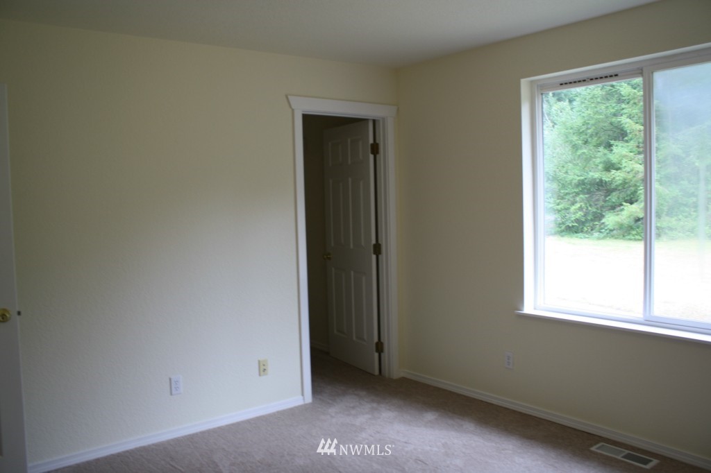 3414 Sapp Road Southwest Olympia, WA 98512 - Photo 17 of 23 Gallery Image 17