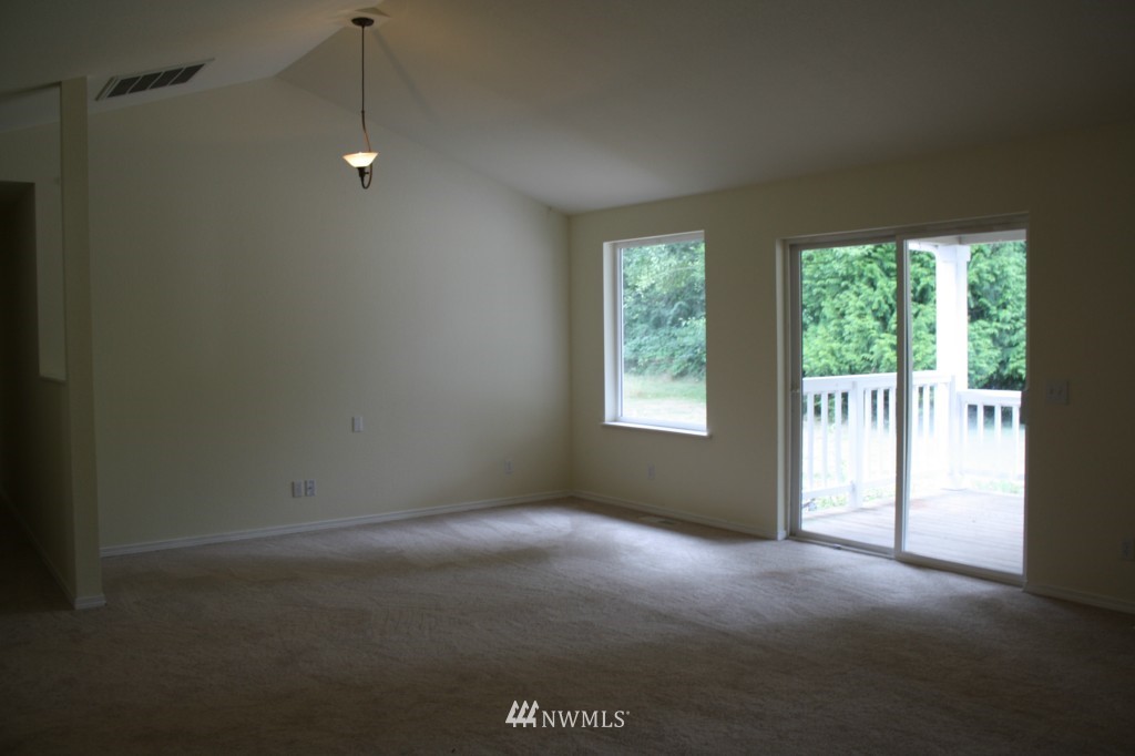 3414 Sapp Road Southwest Olympia, WA 98512 - Photo 7 of 23 Gallery Image 7