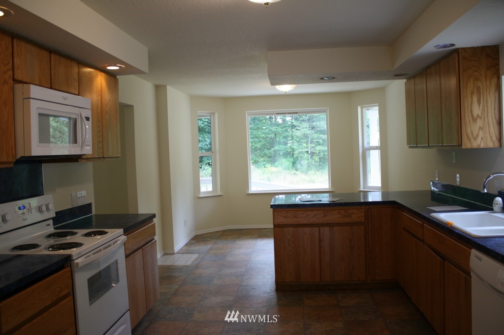 3414 Sapp Road Southwest Olympia, WA 98512 - Photo 10 of 23 Gallery Image 10