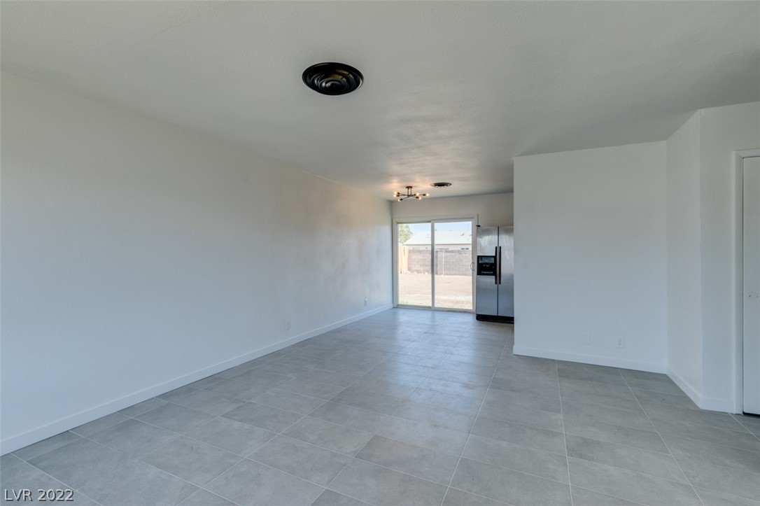 4044 Maple Hill Road Las Vegas, NV 89115 - Photo 11 of 40 Gallery Image 11