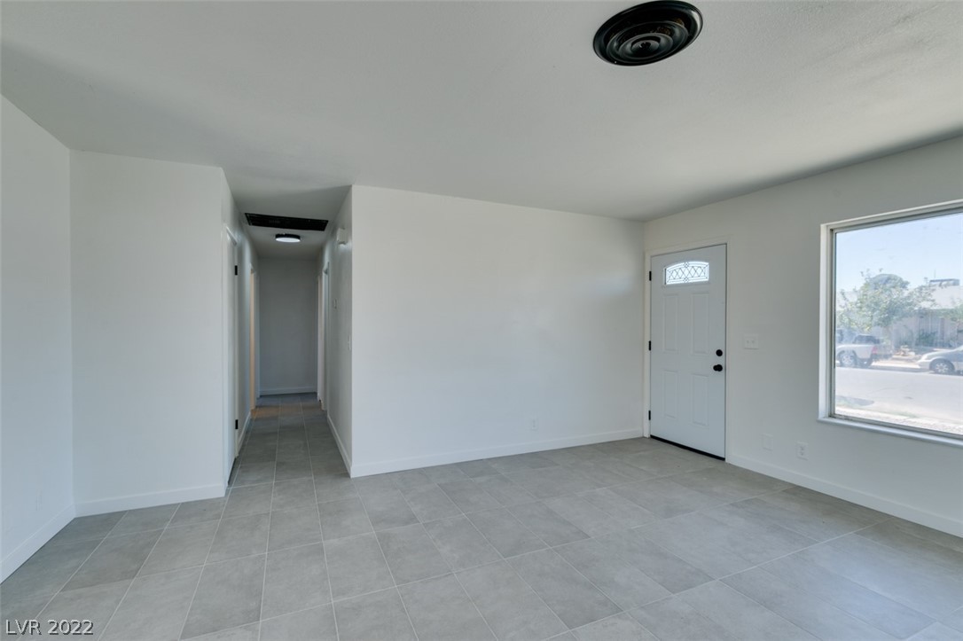 4044 Maple Hill Road Las Vegas, NV 89115 - Photo 20 of 40 Gallery Image 20