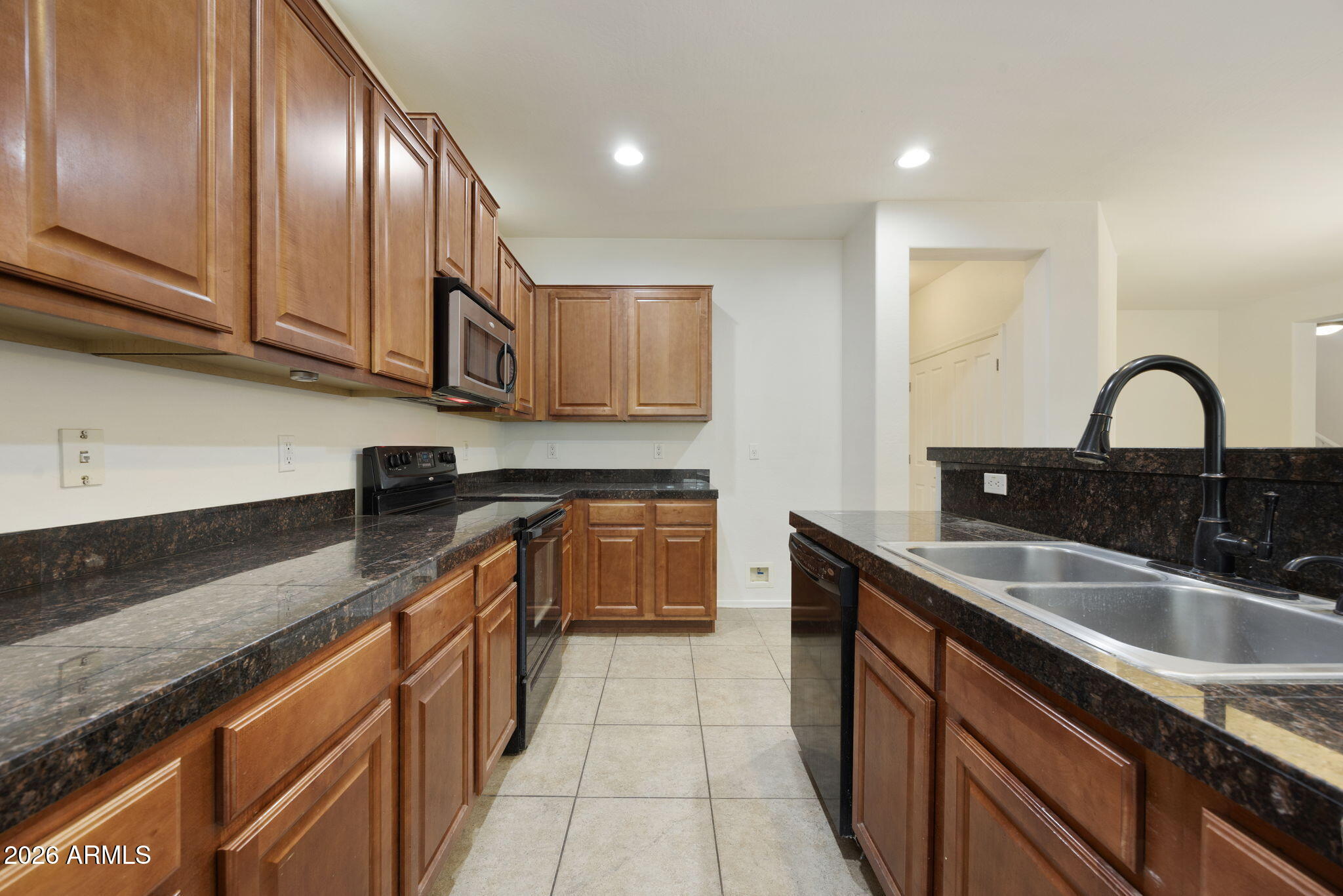 3683 East Phelps Street Gilbert, AZ 85295 - Photo 14 of 52 44-web-or-mls-3683-e-phelps-st