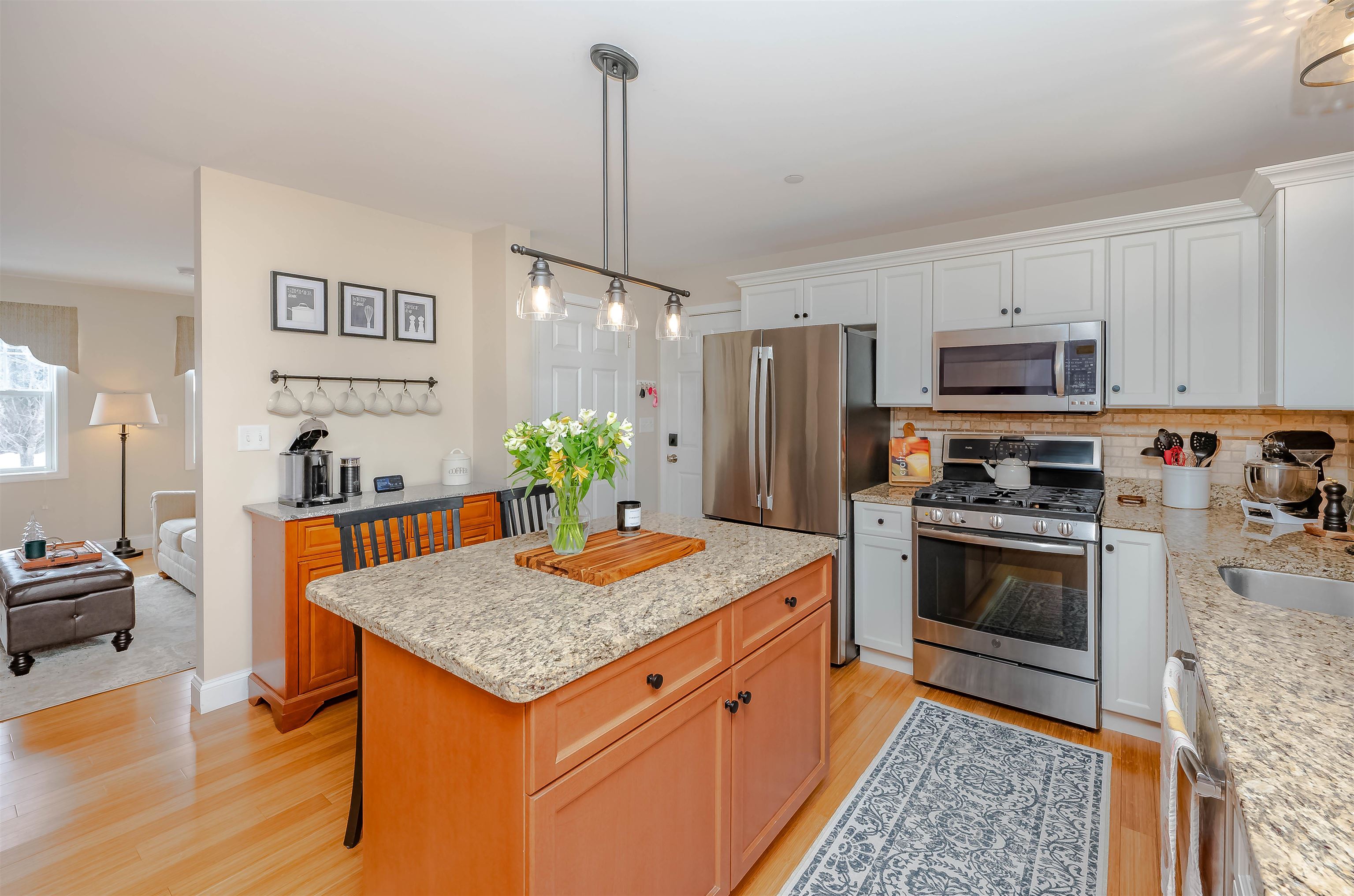 208 Villager Road Chester, NH 03036 - Photo 9 of 50 Gallery Image 9