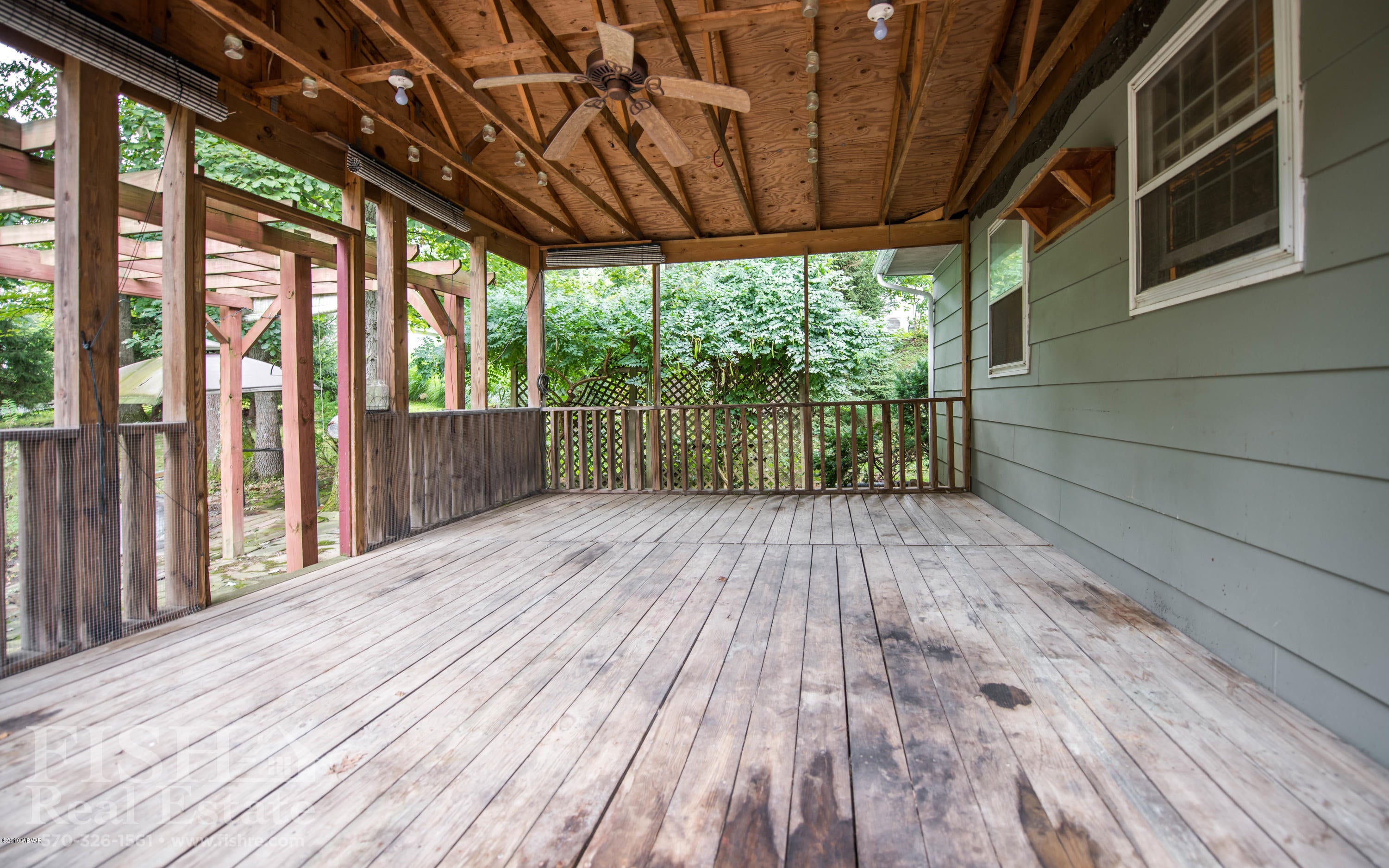321 Spring Street Williamsport, PA 17702 - Photo 8 of 27 Back Covered Deck