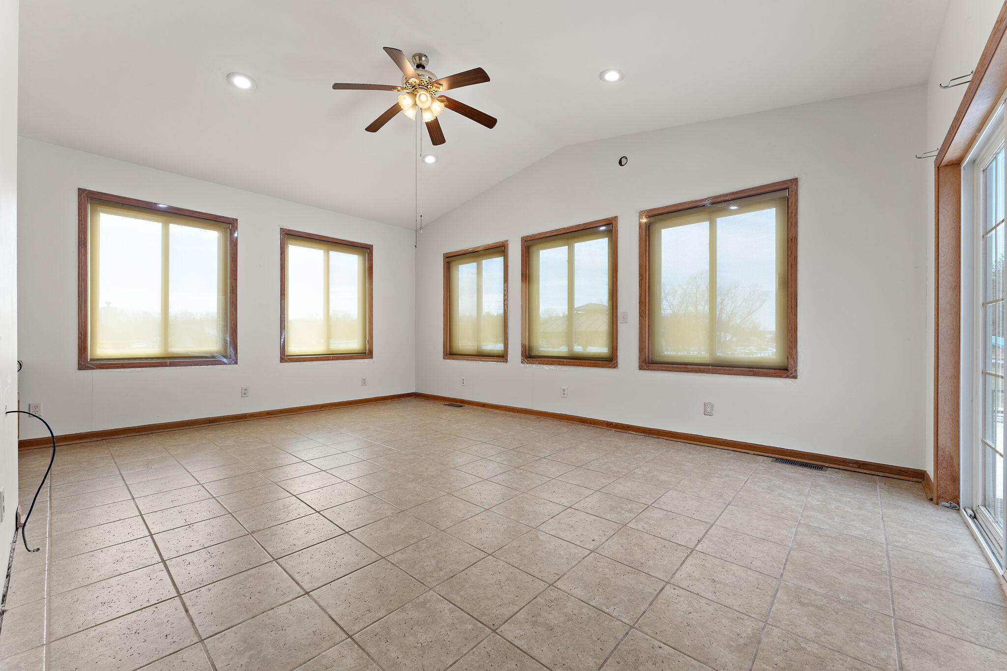 148 Timber Point Court Valparaiso, IN 46385 - Photo 29 of 42 2048x1365