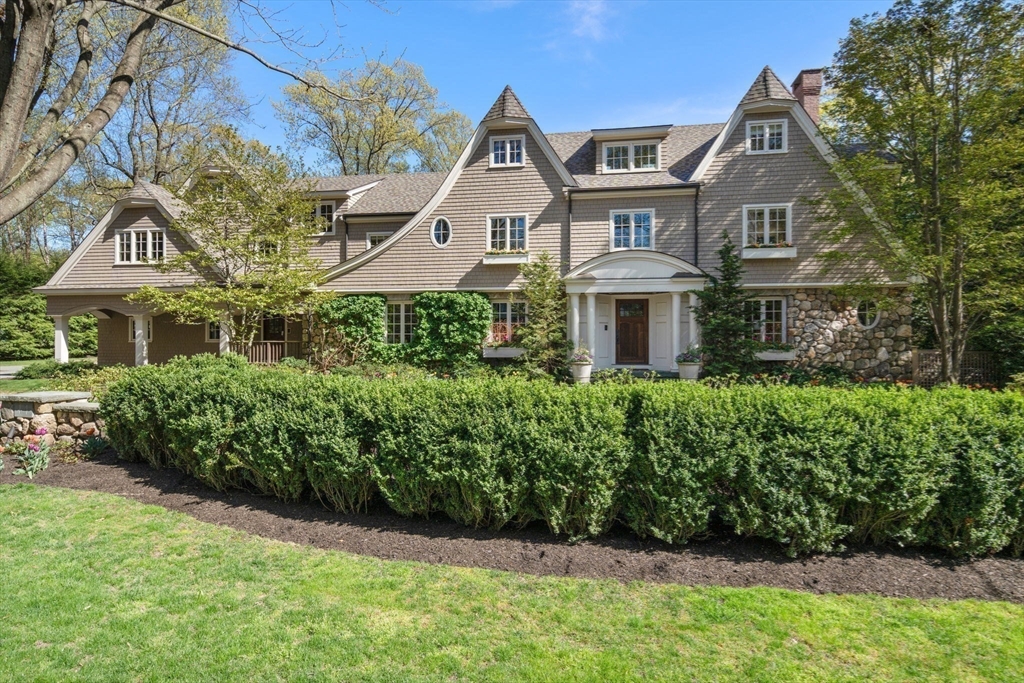 14 Greylock Road Wellesley, MA 02481 - Photo 2 of 24 front view of a house