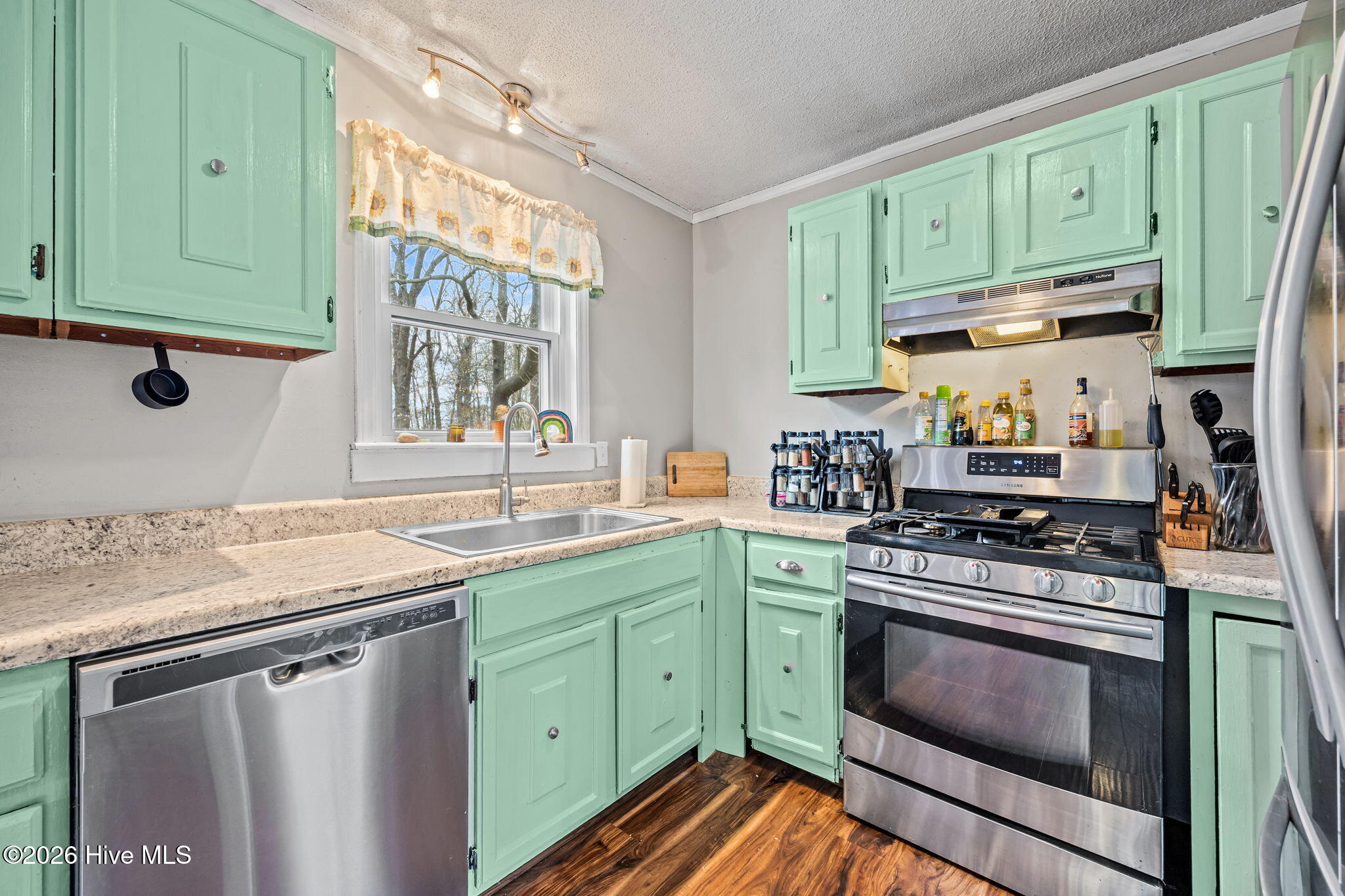 137 Anglers Cove Road Hertford, NC 27944 - Photo 12 of 42 28-web-or-mls-IMG_6221