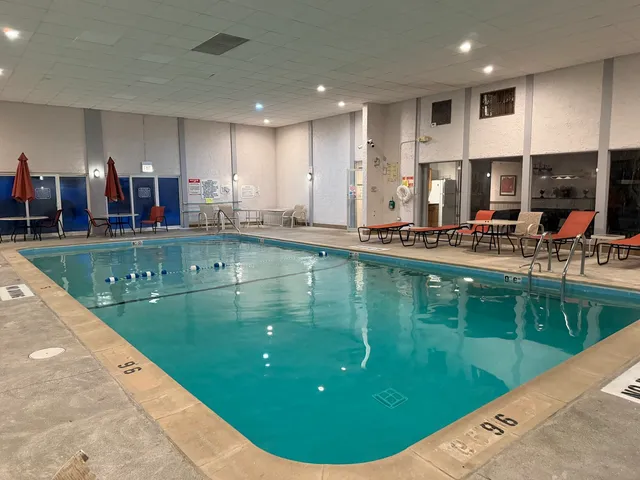 $279,500 | 4000 Dundee Road, Unit 203B, Northbrook, IL 60062