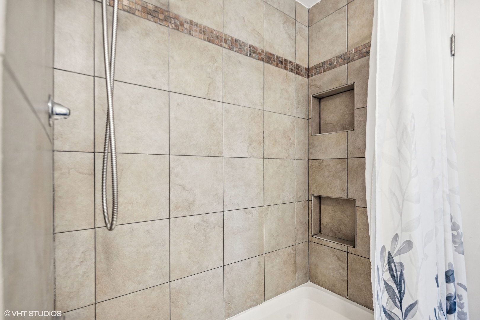 2139 Templar Drive Naperville, IL 60565 - Photo 22 of 39