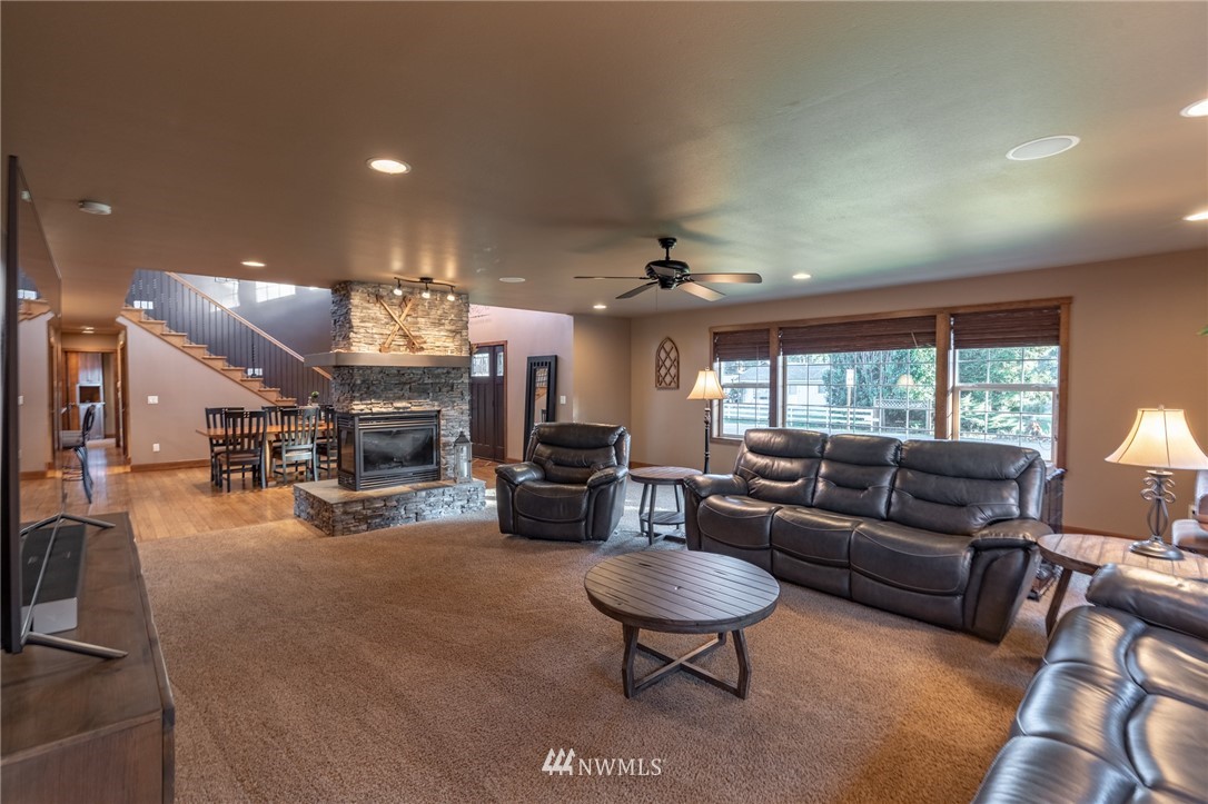 6929 Old Guide Road Lynden, WA 98264 - Photo 4 of 25