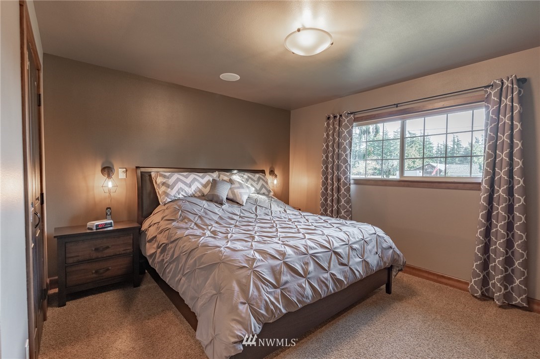 6929 Old Guide Road Lynden, WA 98264 - Photo 7 of 25