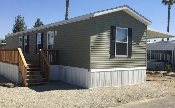 $74,900 | 725 Thornton Avenue, Unit 79, Hemet, CA 92543
