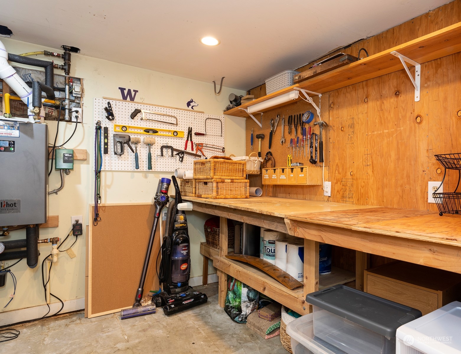 1505 35th Avenue South Seattle, WA 98144 - Photo 34 of 39 a view of a room with gym equipment
